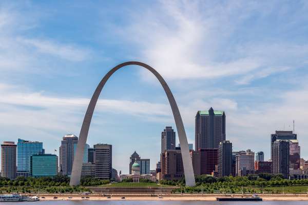 Photo of St. Louis Skyline showing the famous Arch.